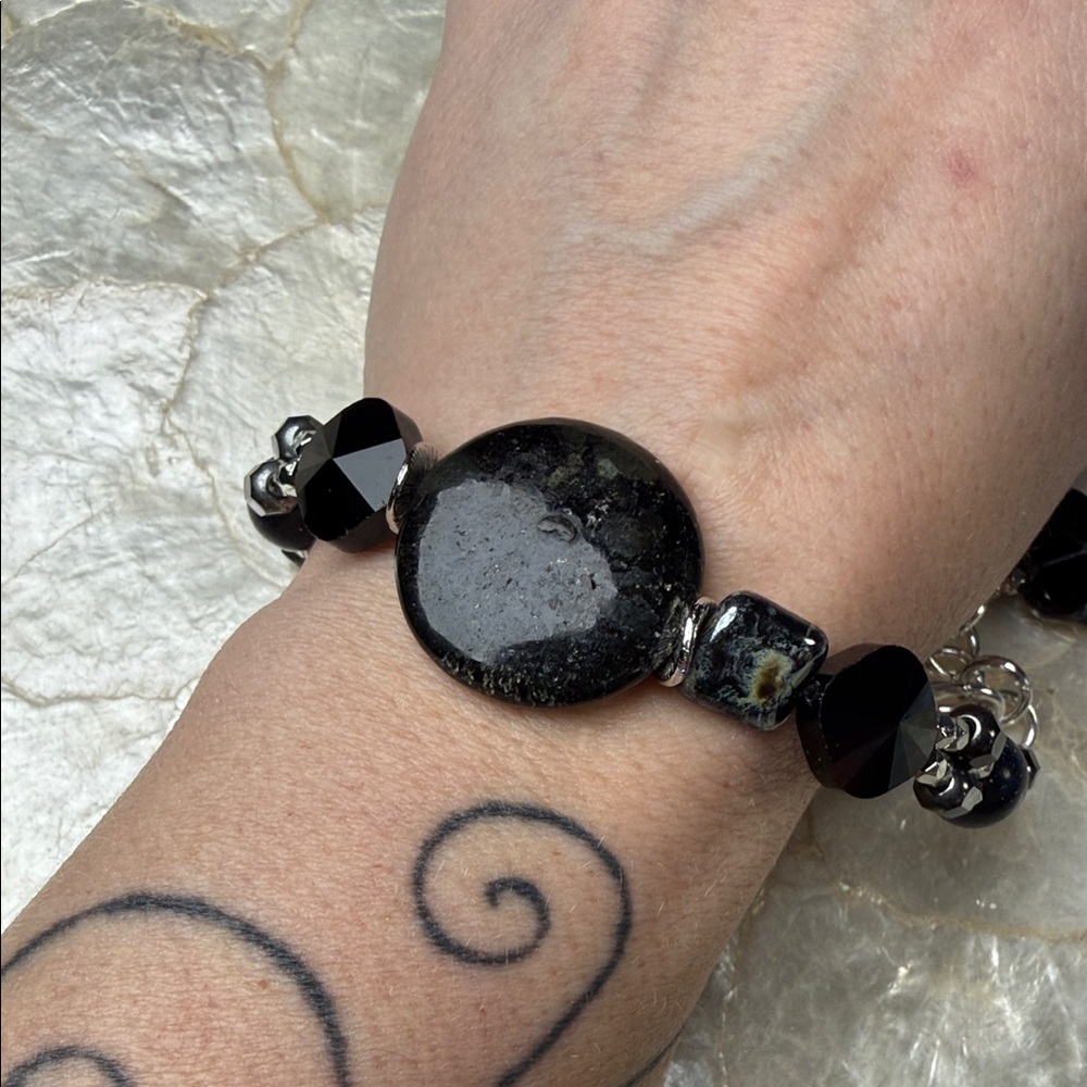 Elegant Black Beaded Bracelet